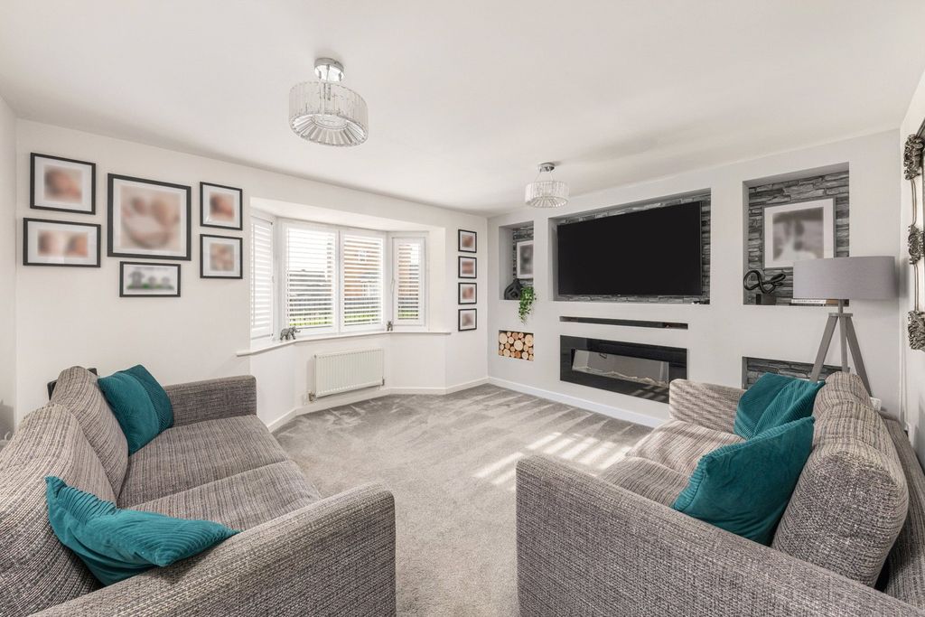 Property photo 2 of 12 Picture No. 11