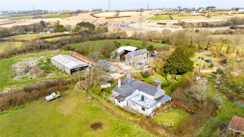 Property photo 2 of 13 Farm & Outbuildings