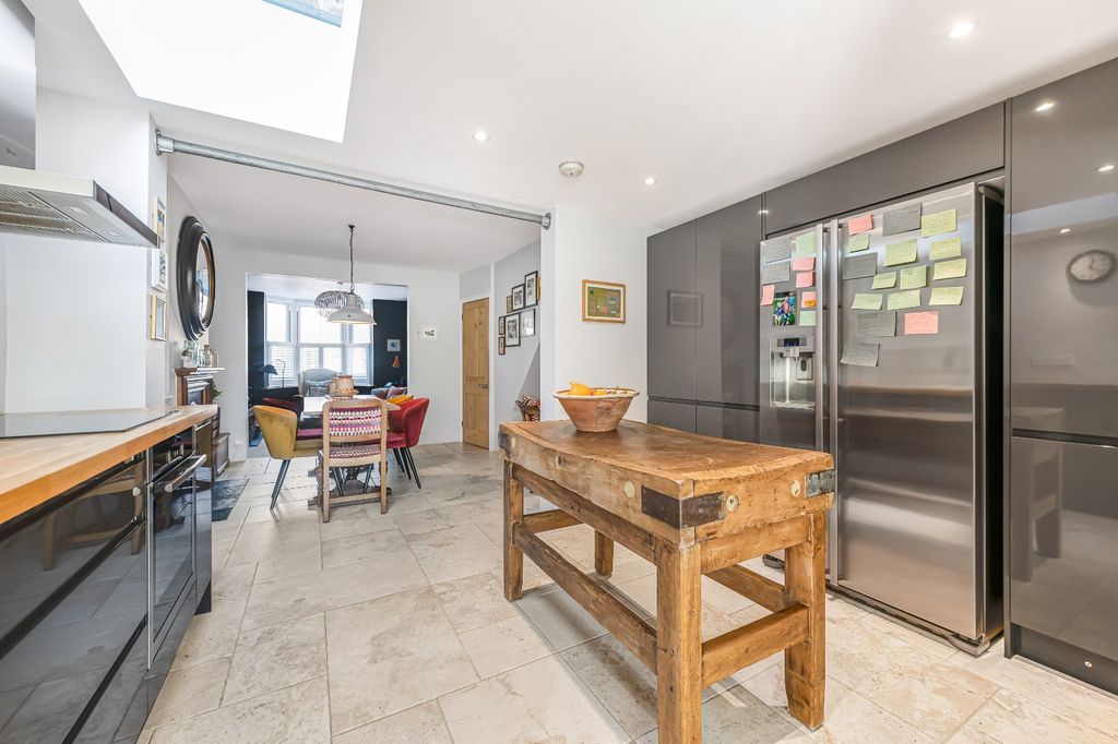 Property photo 3 of 23 Picture No. 08