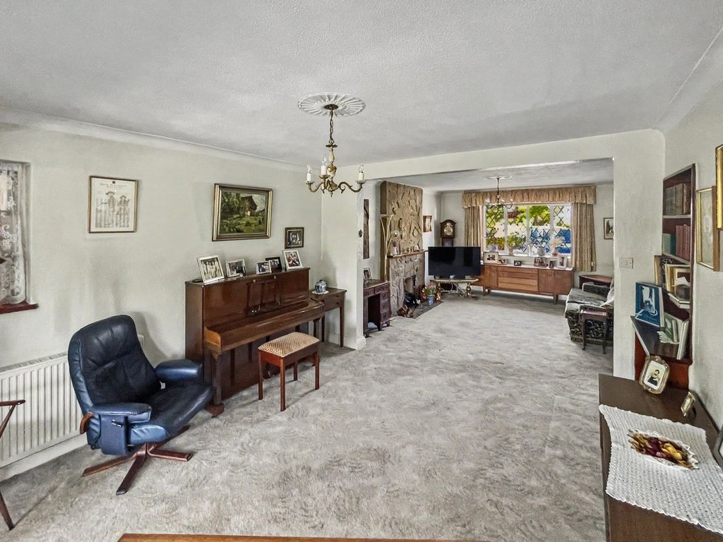 Property photo 2 of 24