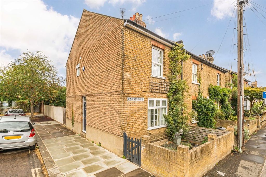 Property photo 1 of 7