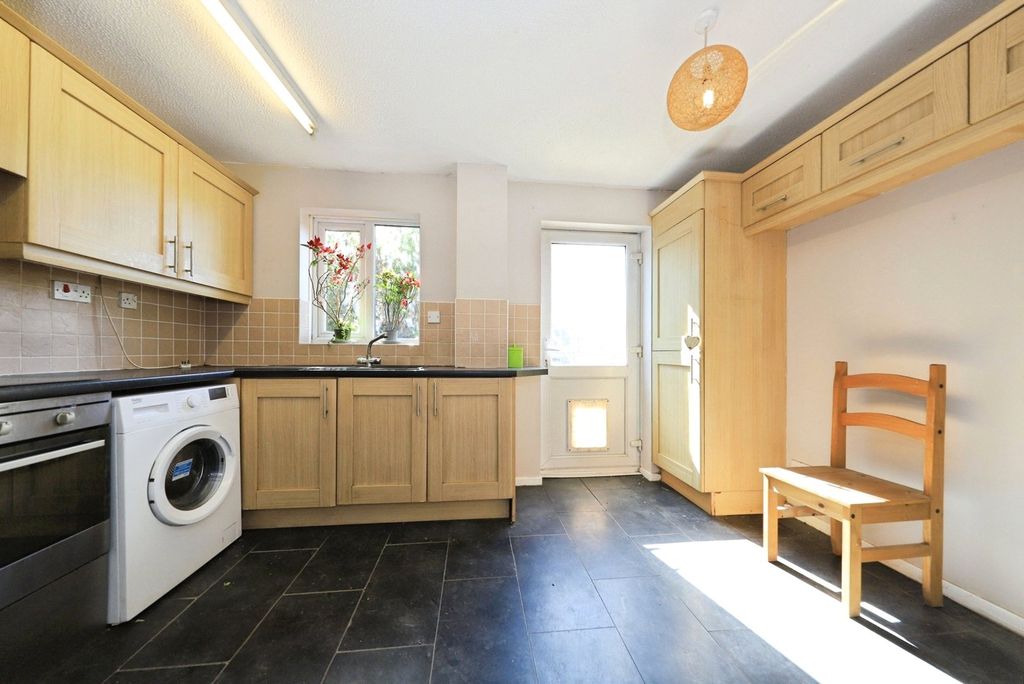 Property photo 3 of 8 Kitchen/Diner