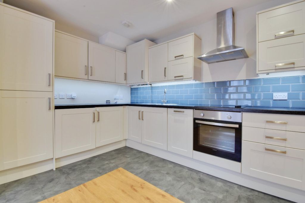 Property photo 2 of 11 Picture No. 02
