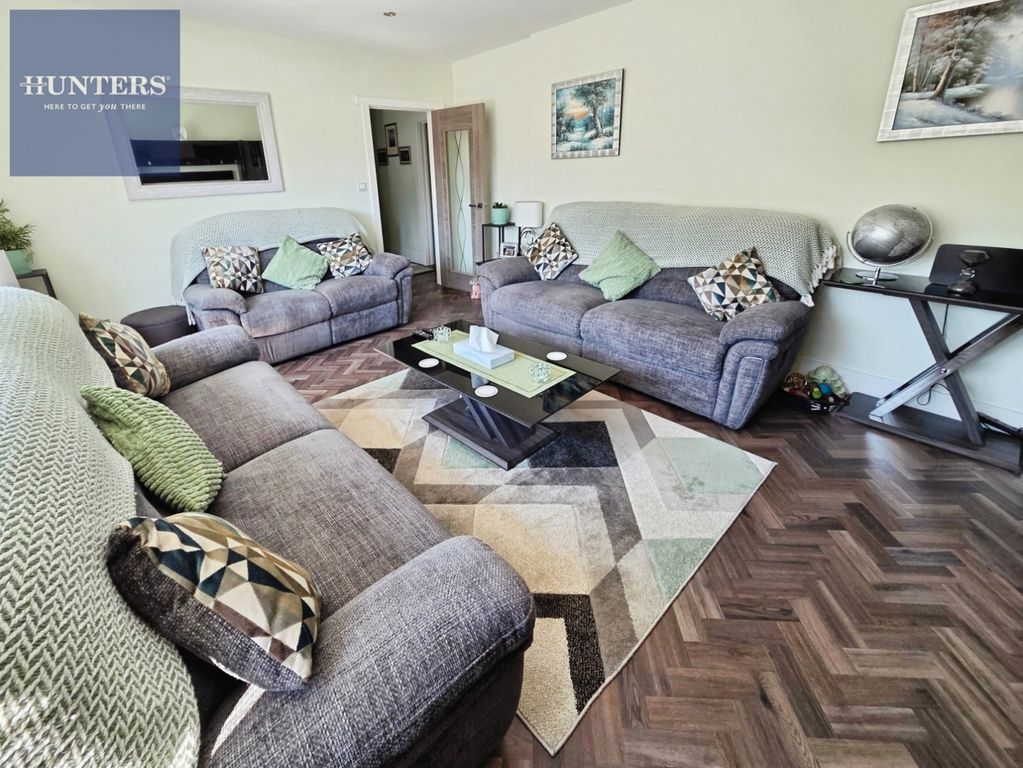 Property photo 2 of 17 Pbox-Img.Jpg