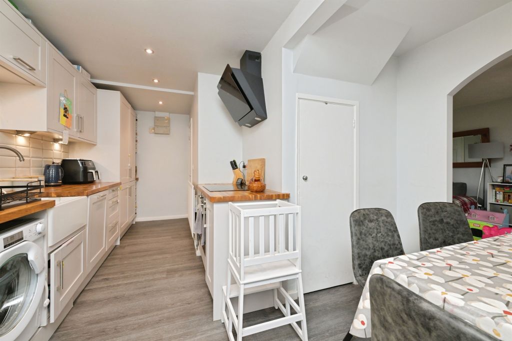 Property photo 3 of 13