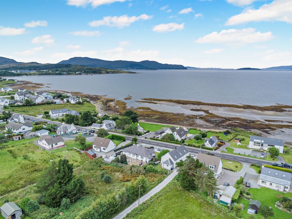 Property photo 3 of 23 Lion House