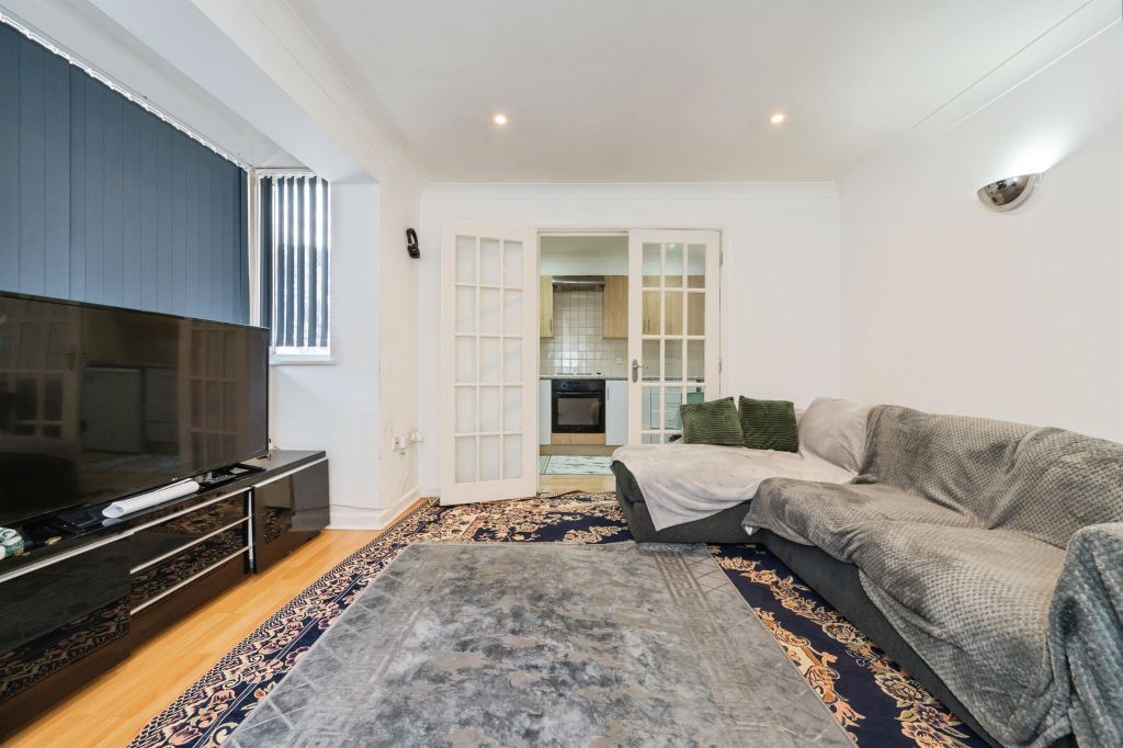 Property photo 3 of 14