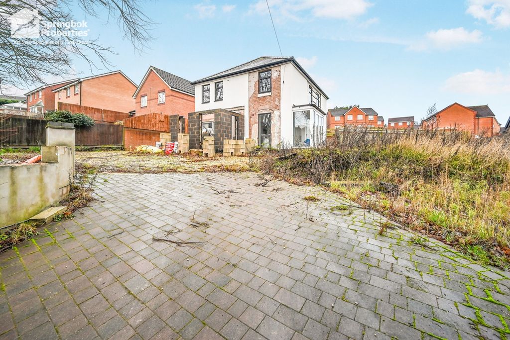 Property photo 1 of 27 Front View