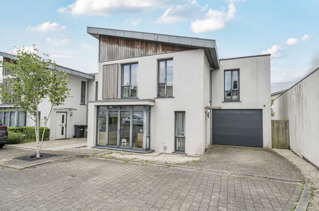 Property photo 1 of 21 1297166-19-684Aa5...