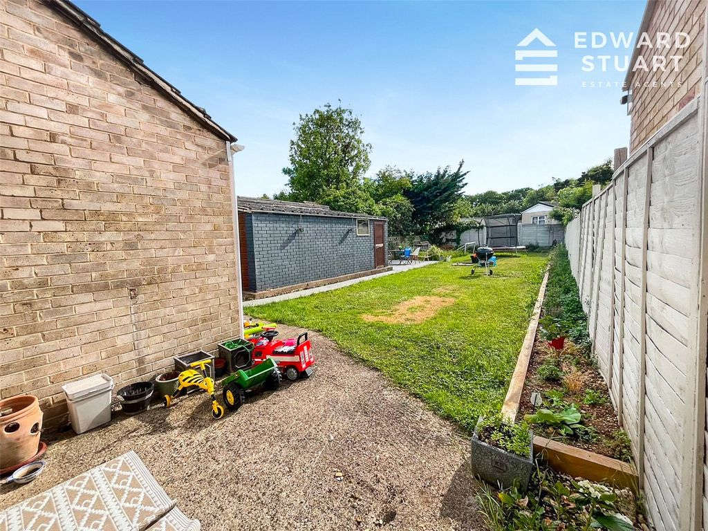 Property photo 3 of 16 Picture No. 19