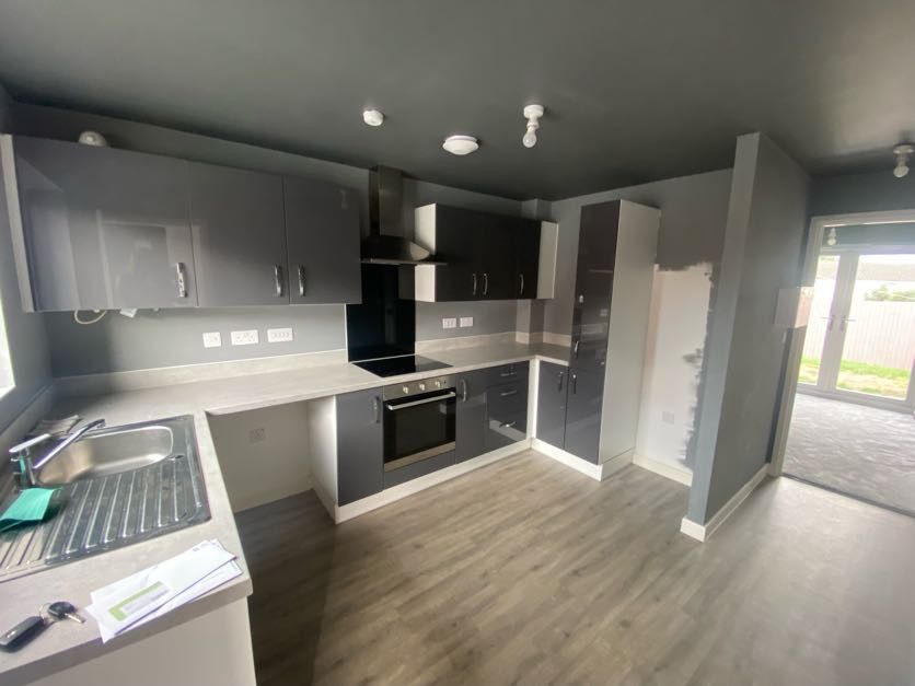 Property photo 2 of 8 Kitchen