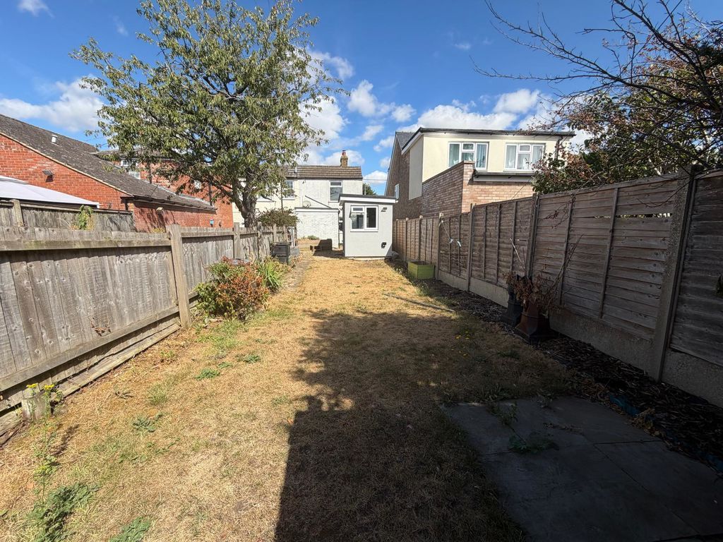 Property photo 2 of 15 Photo 11