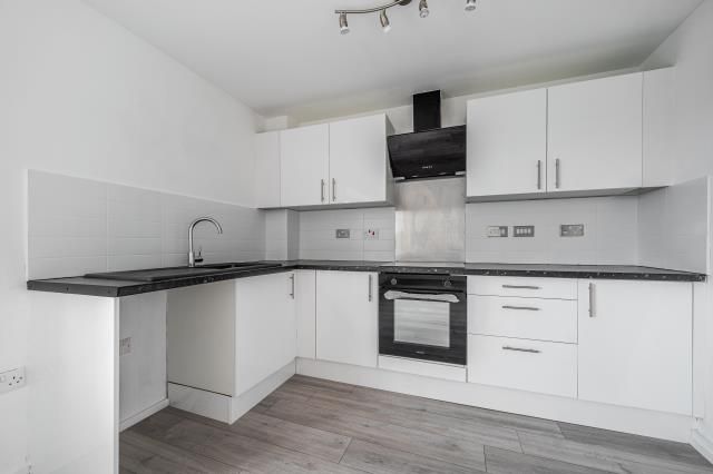 Property photo 1 of 20 Kitchen