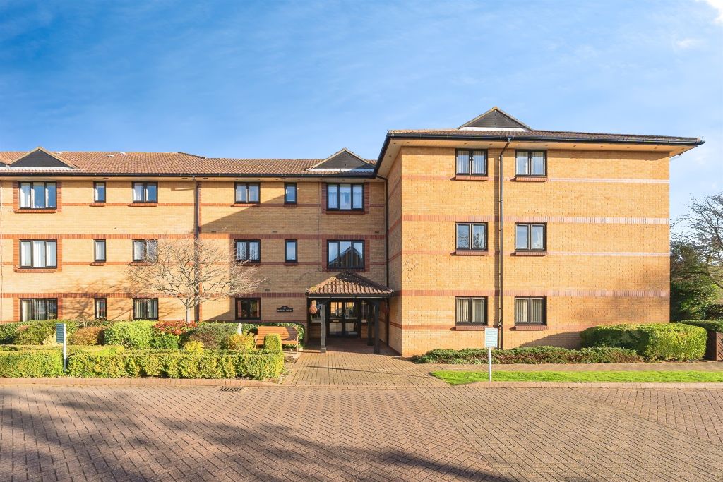 Property photo 1 of 17