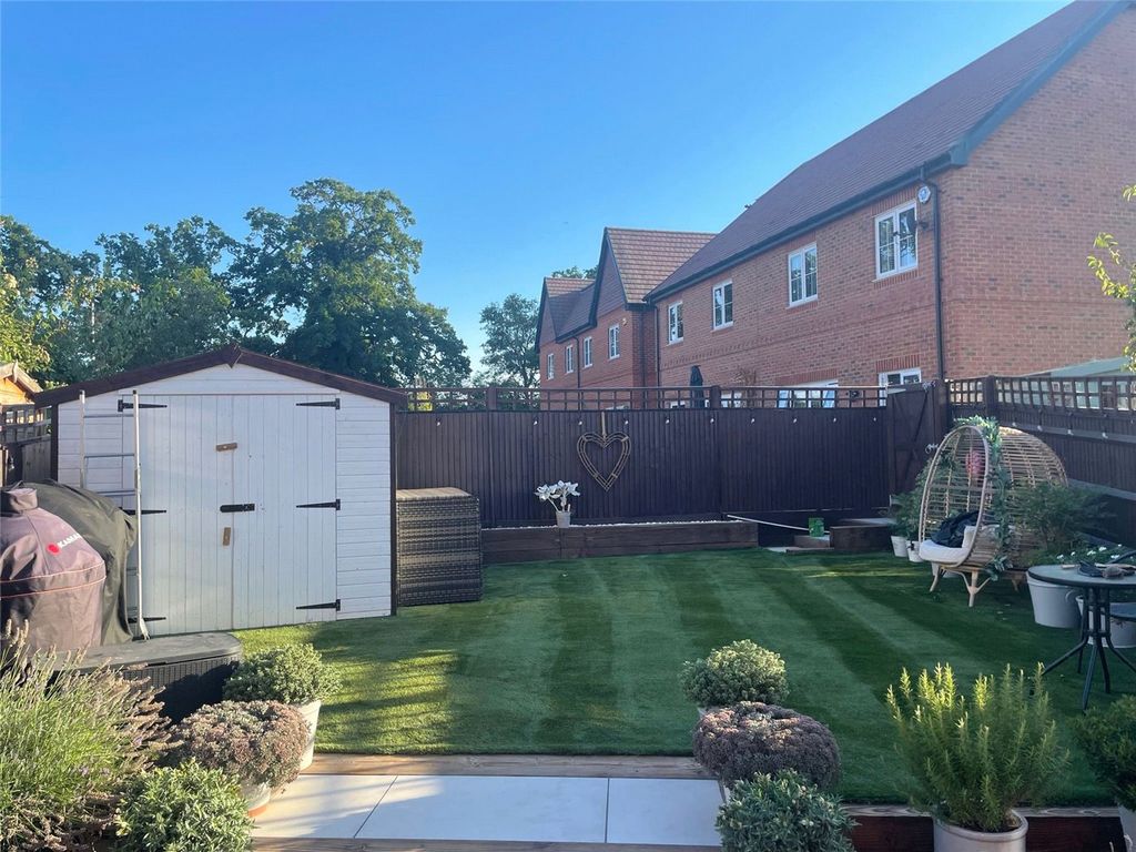 Property photo 2 of 11 Picture No. 13