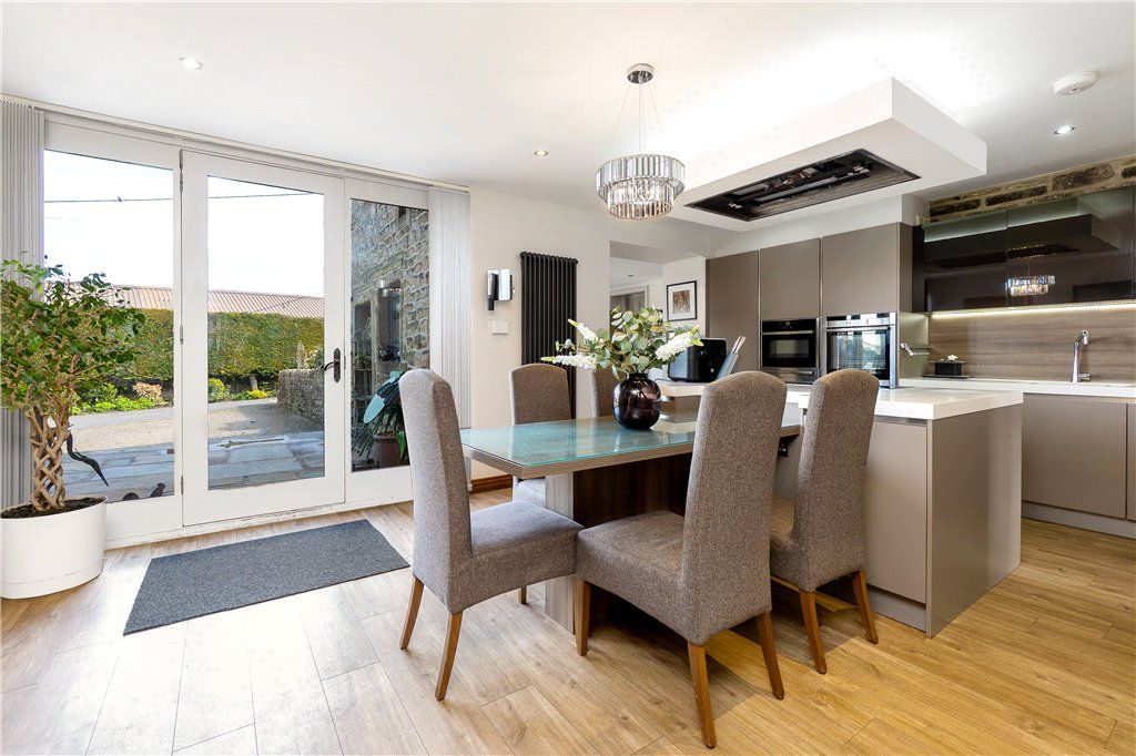 Property photo 3 of 34 Kitchen Diner 1