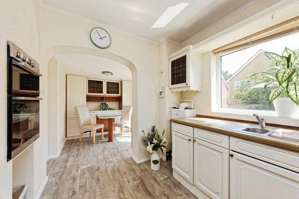 Property photo 2 of 20 Pbox-Img.Jpg