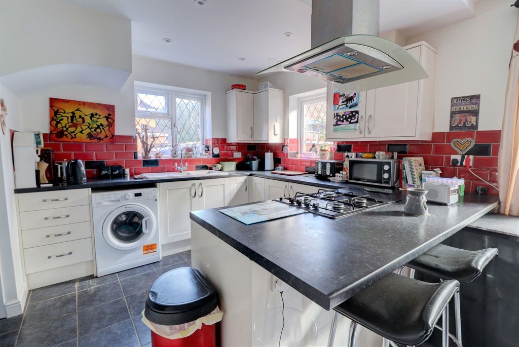 Property photo 2 of 12 Picture No. 04