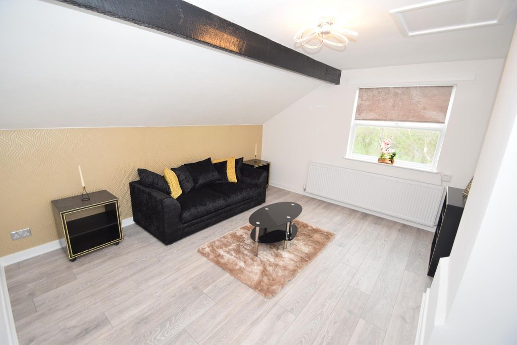 Property photo 3 of 10 Photograph 3