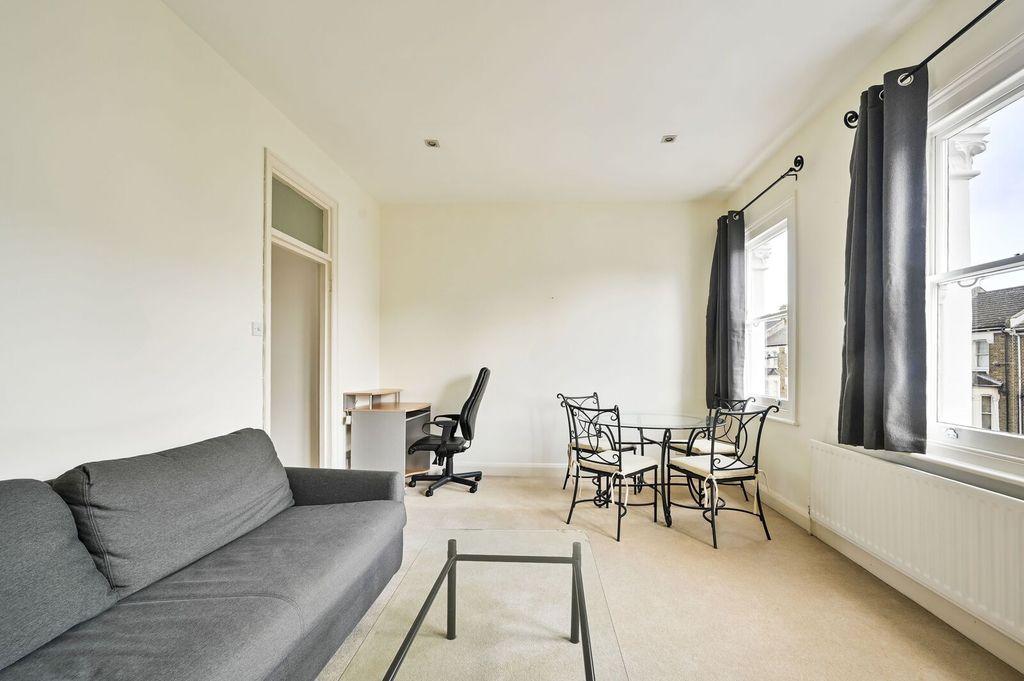 Property photo 3 of 10