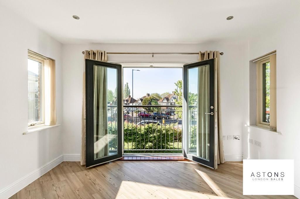 Property photo 3 of 11 Photo 3