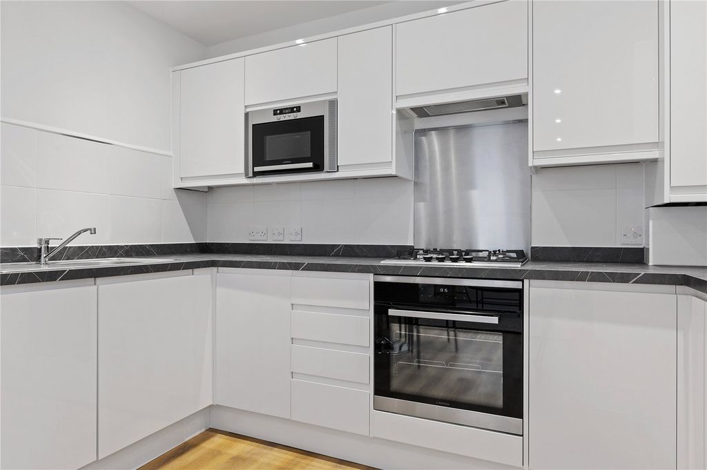 Property photo 2 of 14 Reception/ Kitchen