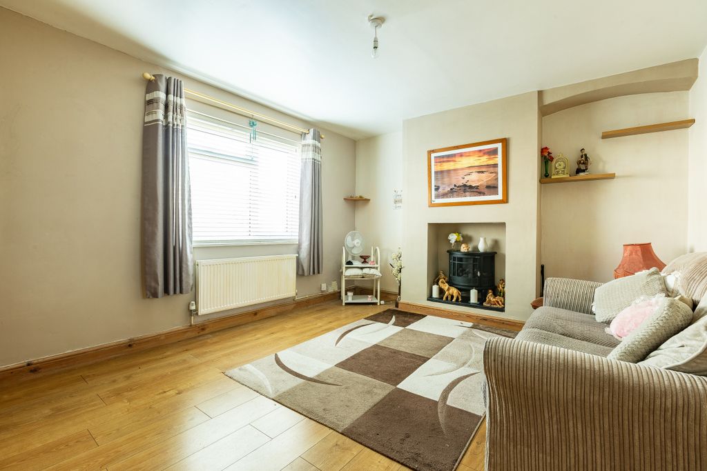 Property photo 3 of 14 Photo 3