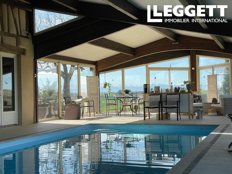 Property photo 2 of 10