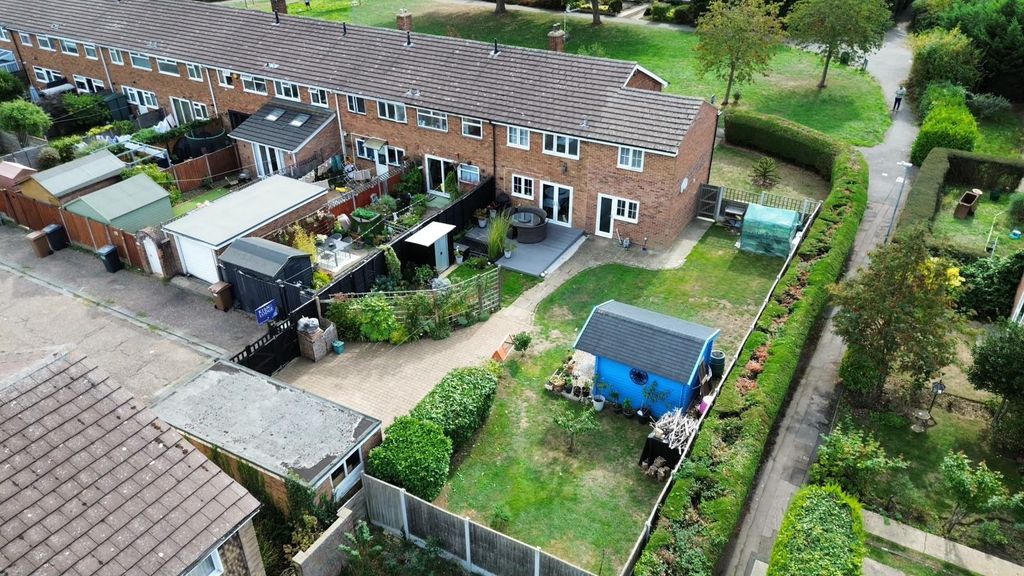 Property photo 2 of 28