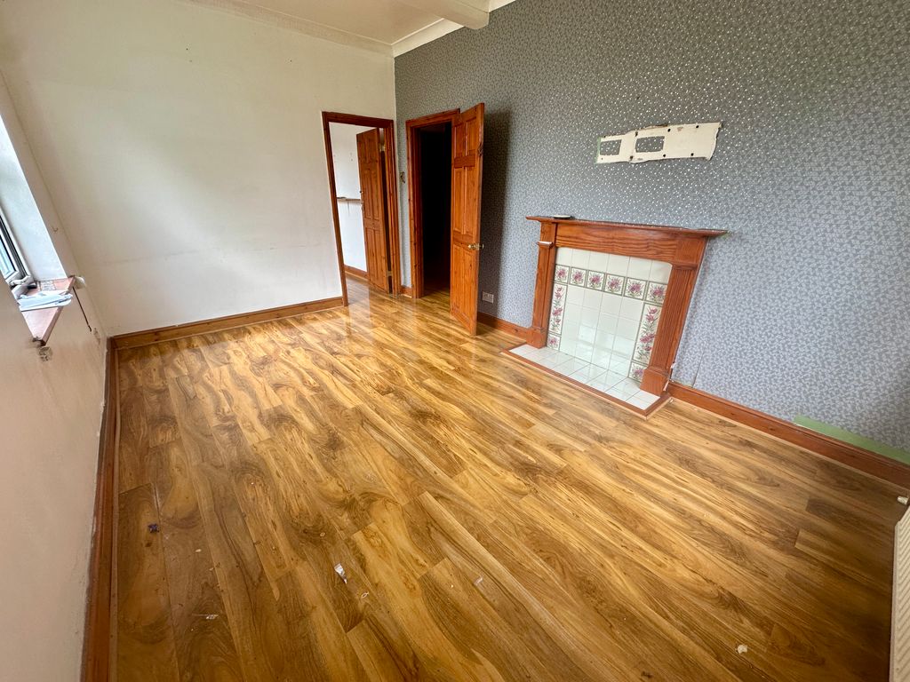 Property photo 2 of 9 Living Room