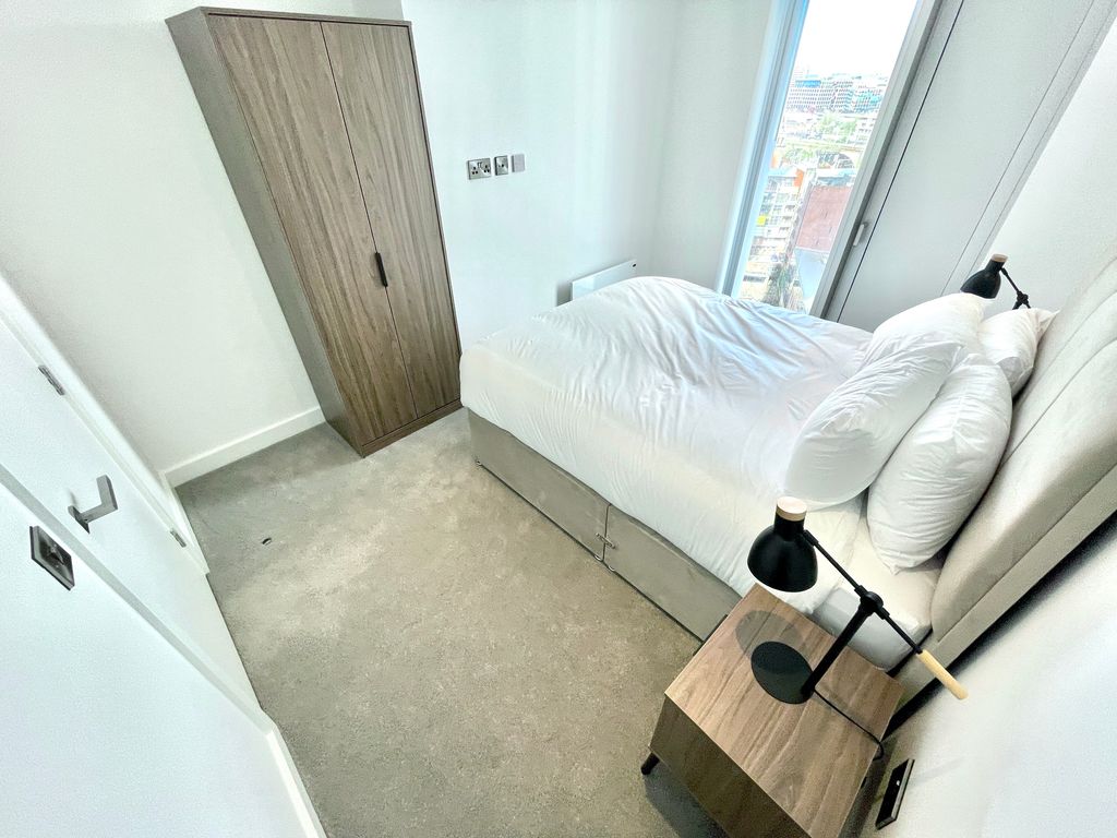 Property photo 1 of 50