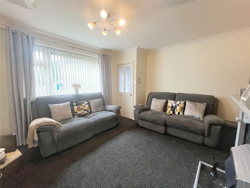 Property photo 2 of 17 Picture No. 14