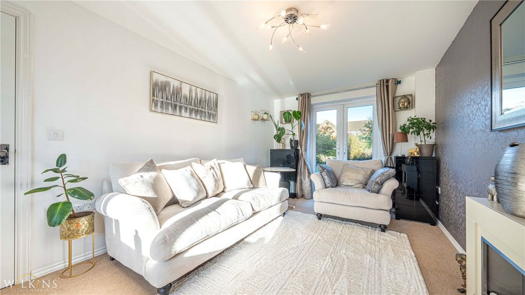 Property photo 2 of 39 Picture No. 11