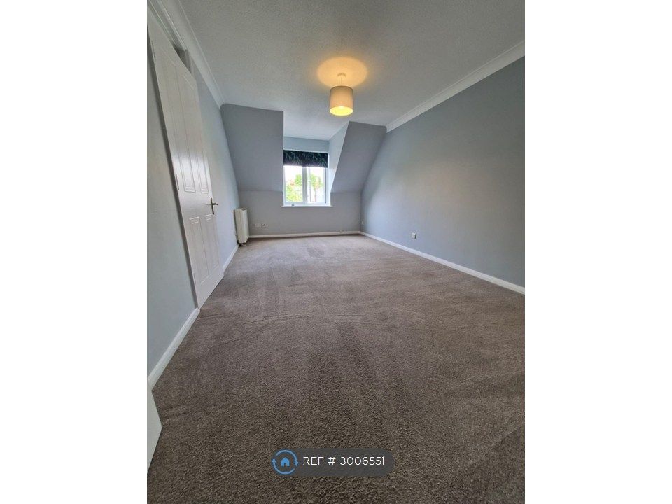 Property photo 2 of 17 Lounge