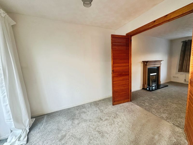 Property photo 3 of 10 Photo 4