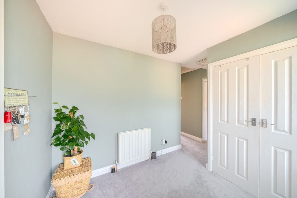 Property photo 3 of 34