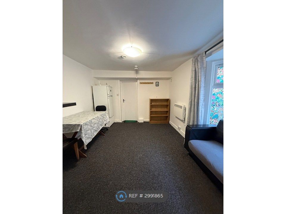 Property photo 3 of 8