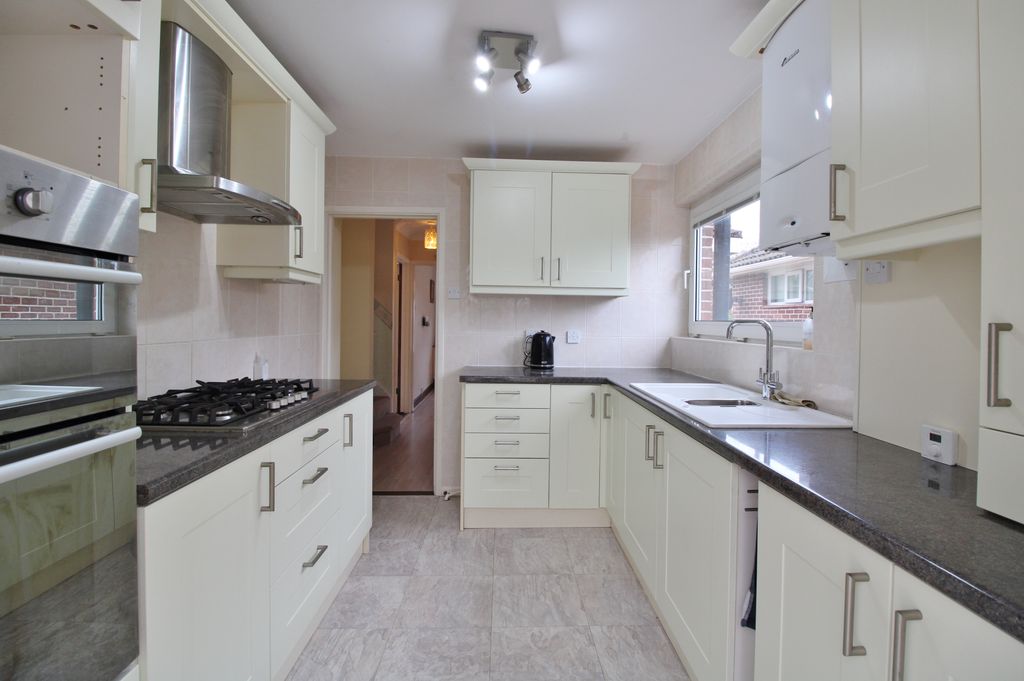 Property photo 3 of 22