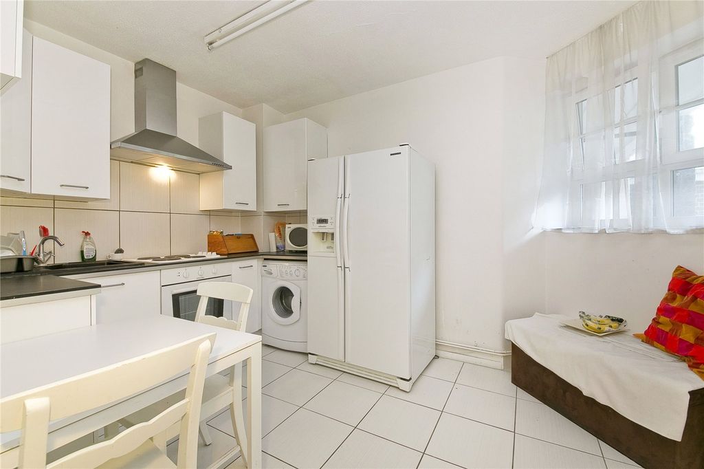 Property photo 2 of 9