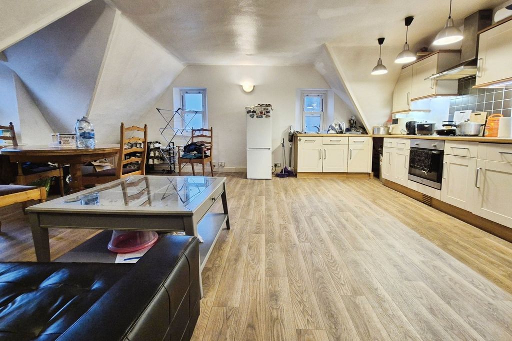 Property photo 2 of 7 Oplen Plan Living