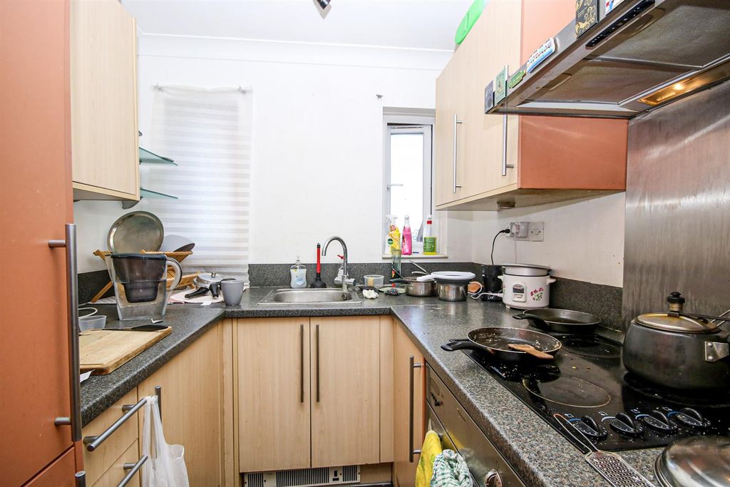 Property photo 3 of 7 5-Img_9931.Jpg