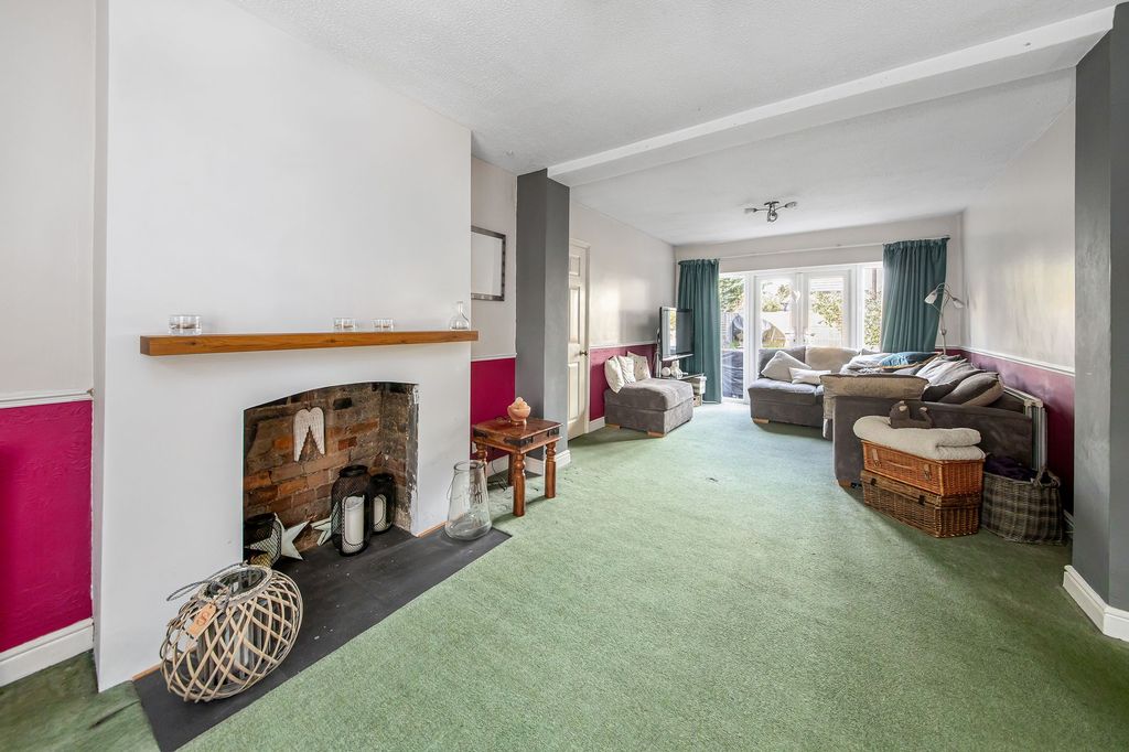 Property photo 2 of 23