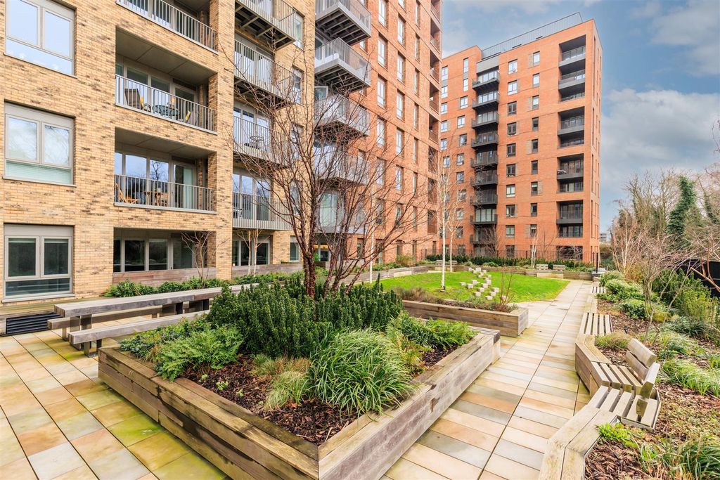 Property photo 1 of 19