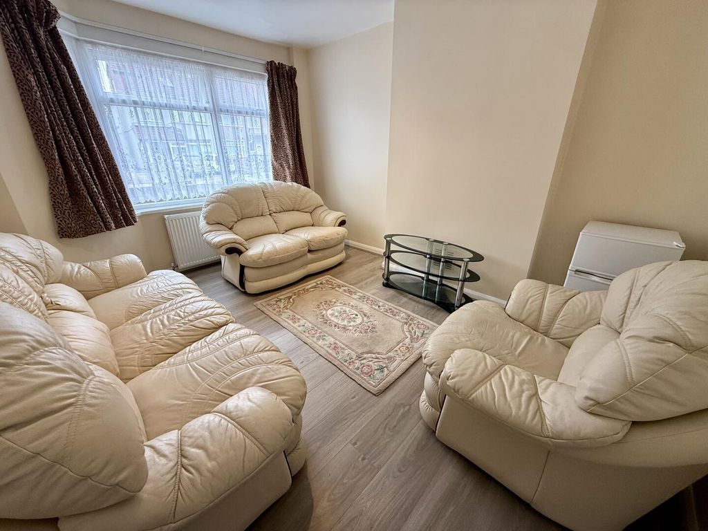 Property photo 2 of 14 Living Room