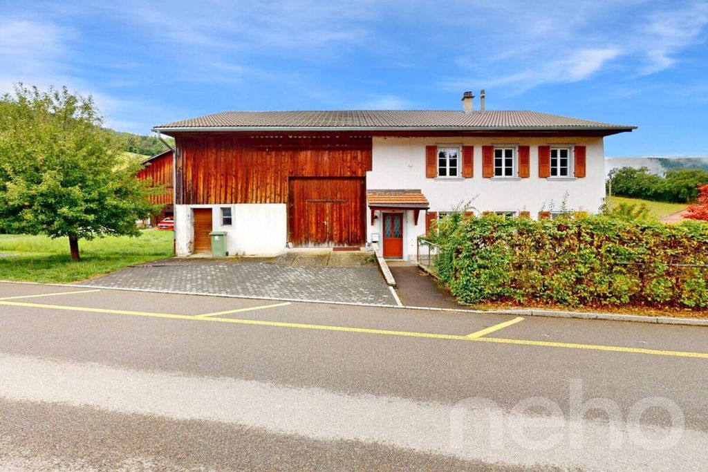Property photo 2 of 12