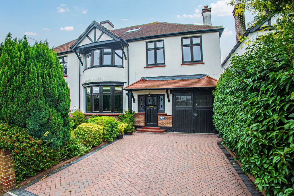 Property photo 1 of 35