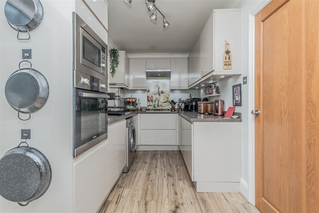 Property photo 3 of 17 Fitted Dining Kitchen: