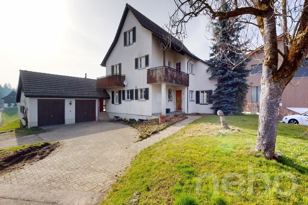 Property photo 3 of 12