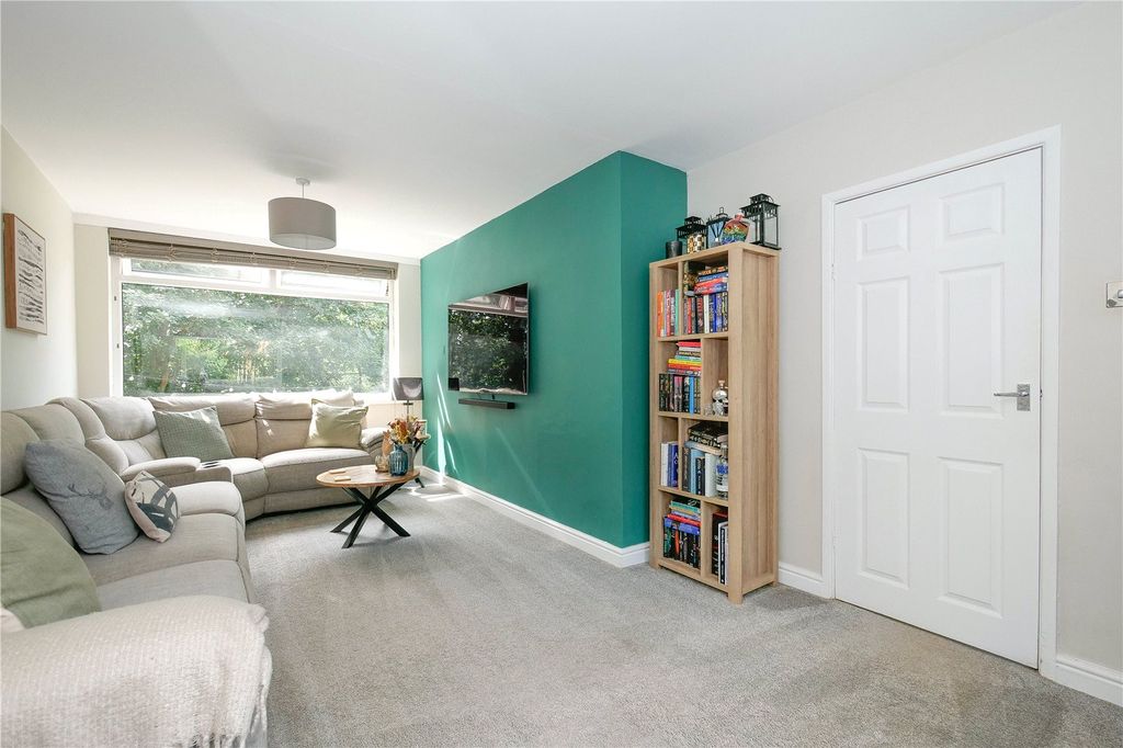 Property photo 2 of 22 Picture No. 04