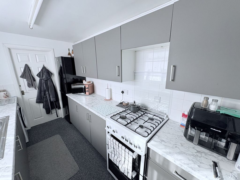 Property photo 2 of 8 Gallery